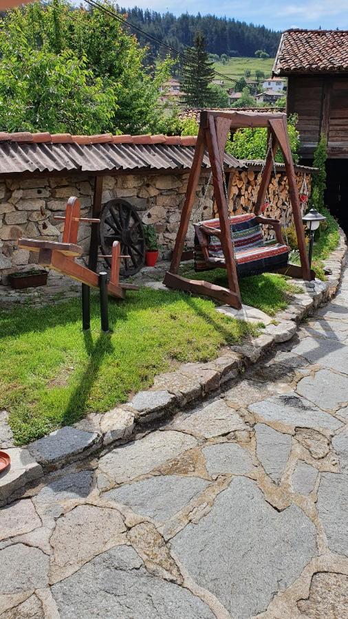 Guest Rooms Colorit Koprivshtitsa Exterior foto