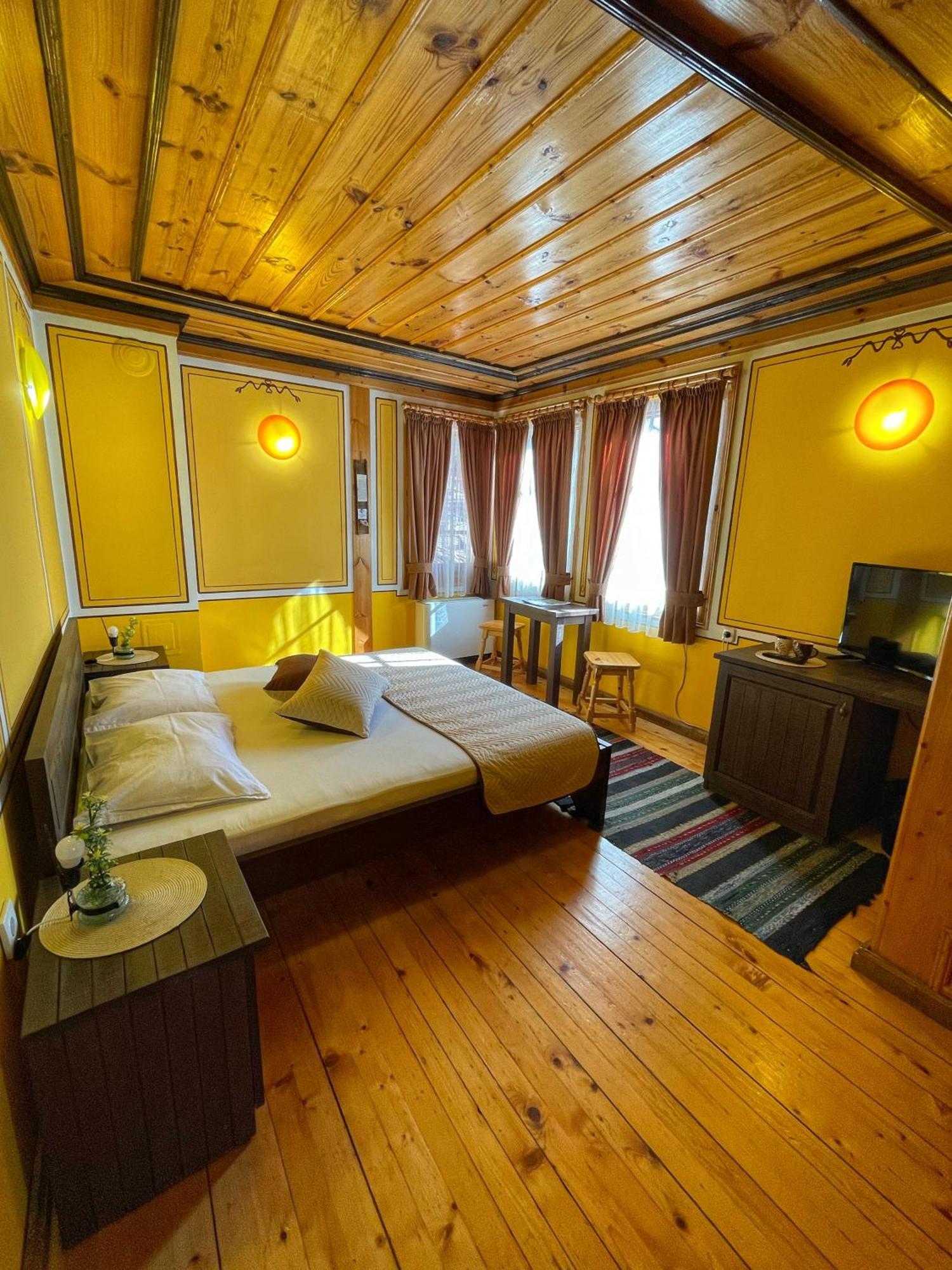 Guest Rooms Colorit Koprivshtitsa Exterior foto