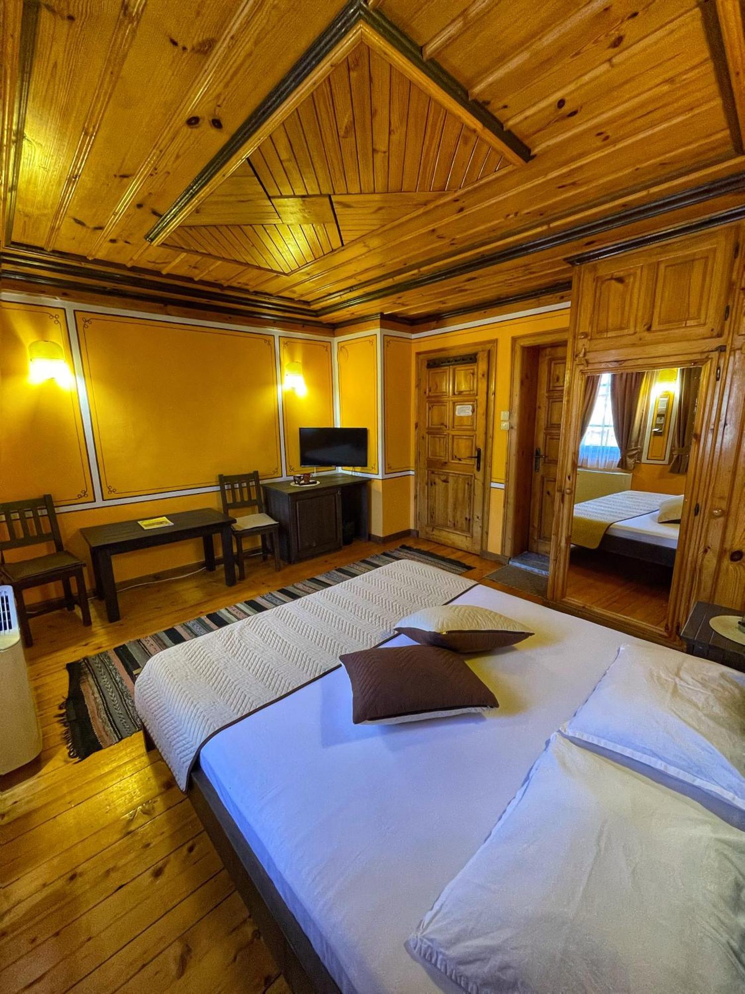 Guest Rooms Colorit Koprivshtitsa Exterior foto